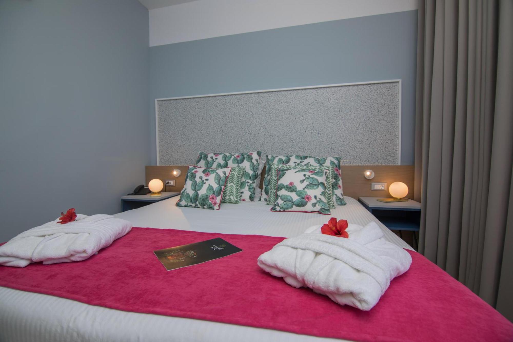 Lindos Breeze Beach Hotel Kiotari Bagian luar foto