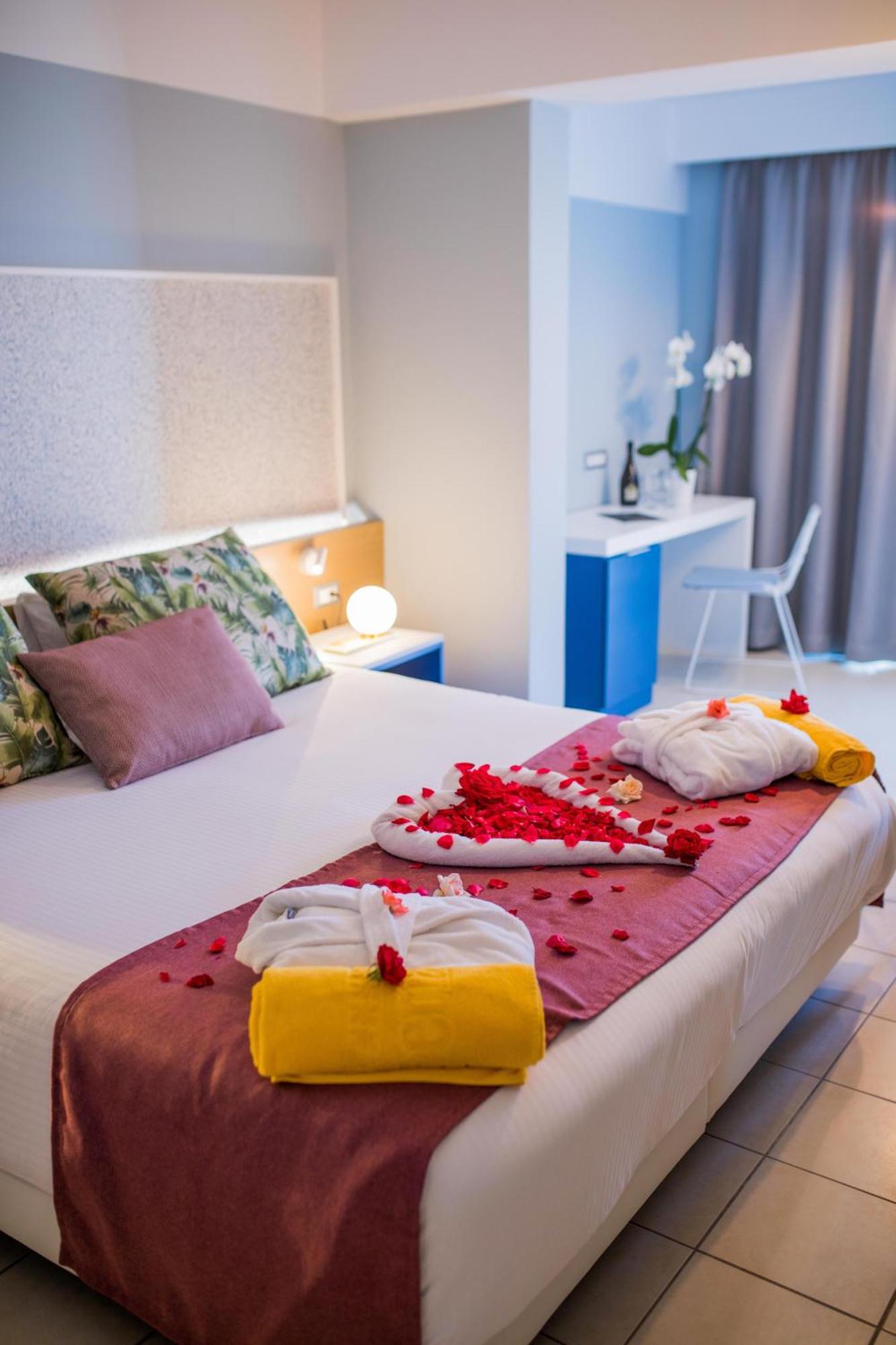 Lindos Breeze Beach Hotel Kiotari Bagian luar foto